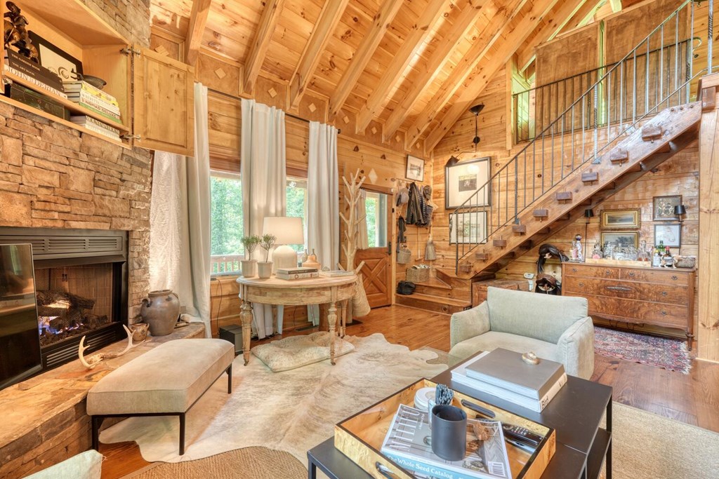 415803 Murphy Residential