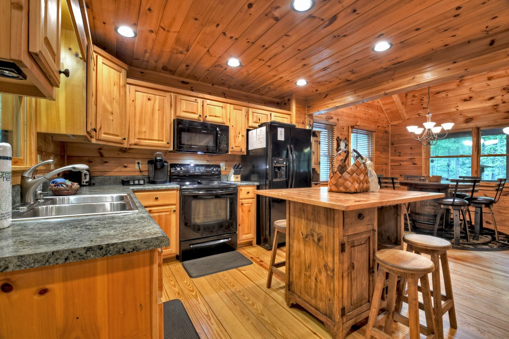 415806 Blue Ridge Residential
