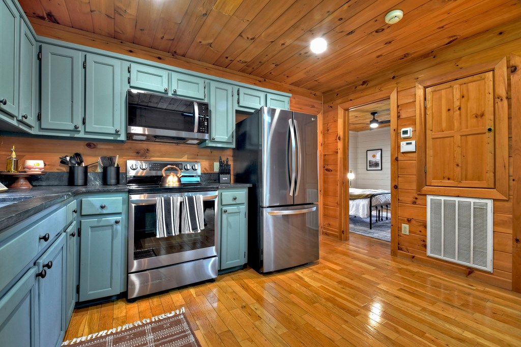 415807 Blue Ridge Residential