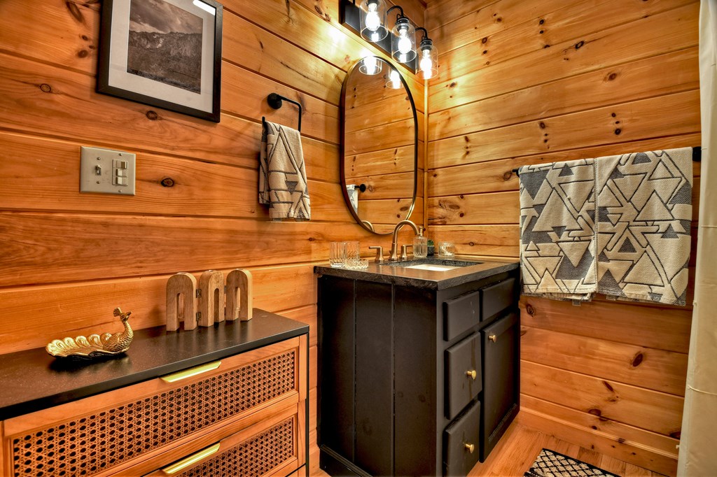 415807 Blue Ridge Residential