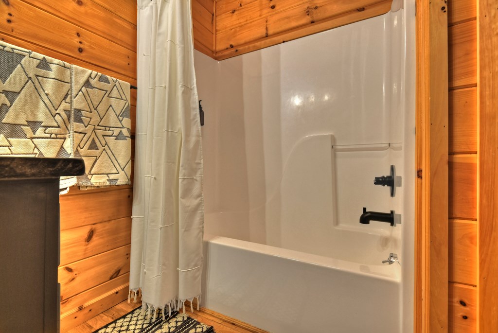 415807 Blue Ridge Residential