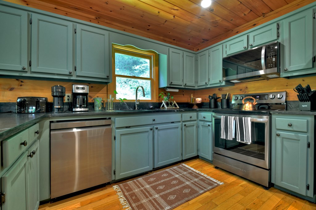 415807 Blue Ridge Residential