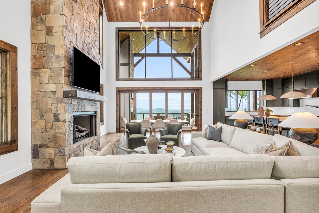 415809 Blue Ridge Residential