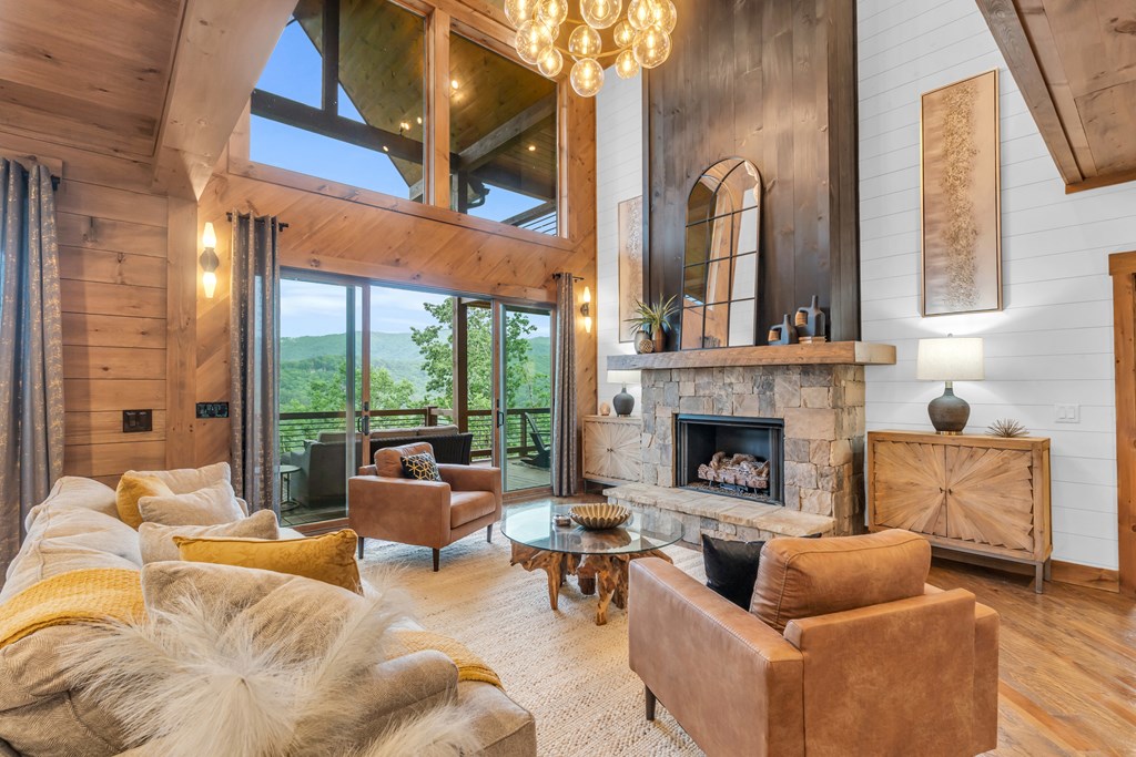 415822 Blue Ridge Residential