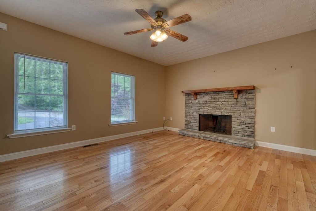 415831 Blairsville Residential