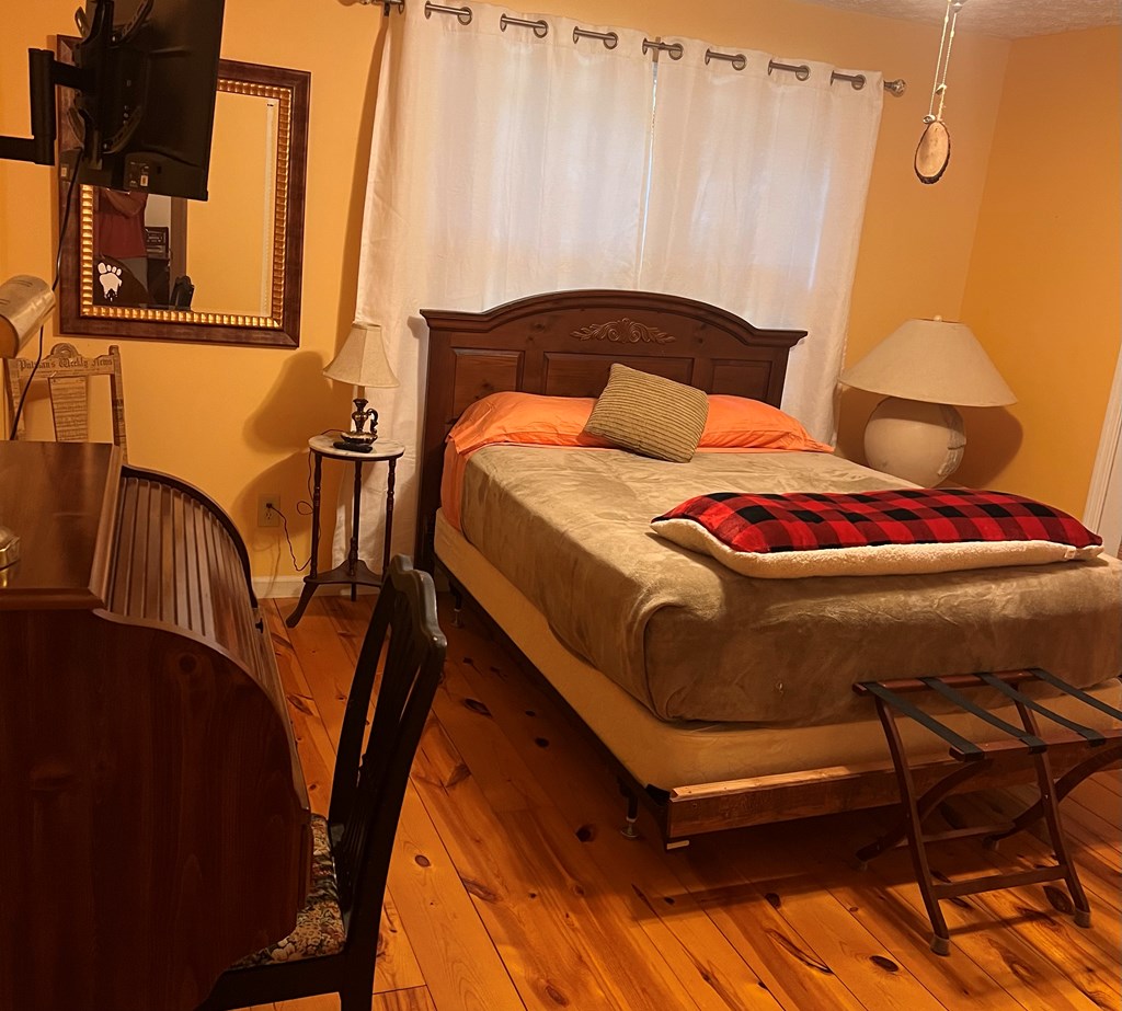 415832 Young Harris Residential