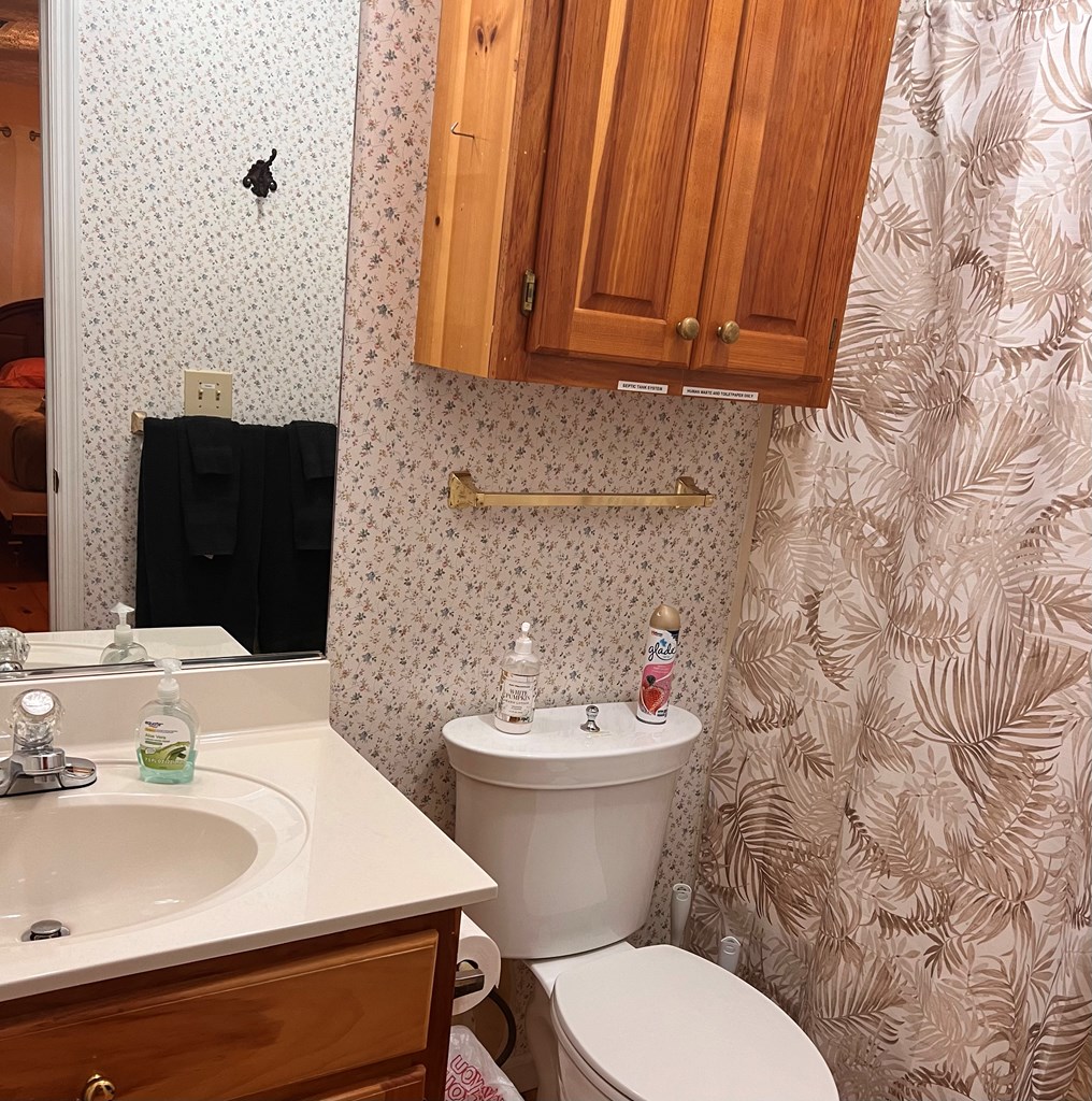 415832 Young Harris Residential