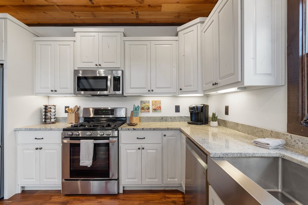 415836 Blue Ridge Residential