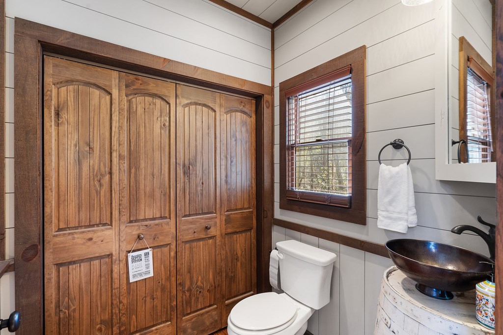 415836 Blue Ridge Residential