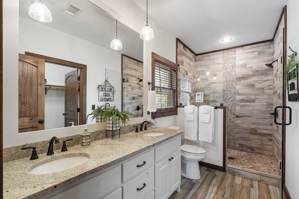 415836 Blue Ridge Residential