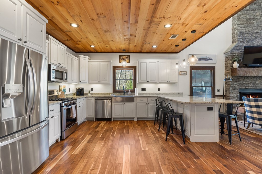 415836 Blue Ridge Residential