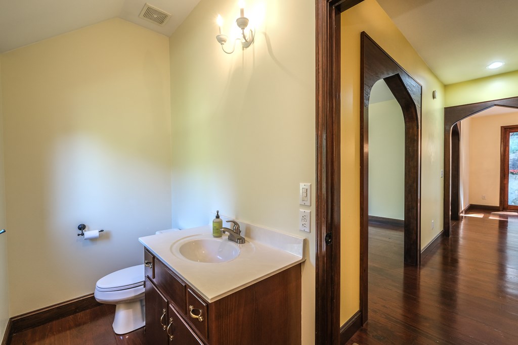 415855 Brasstown Residential