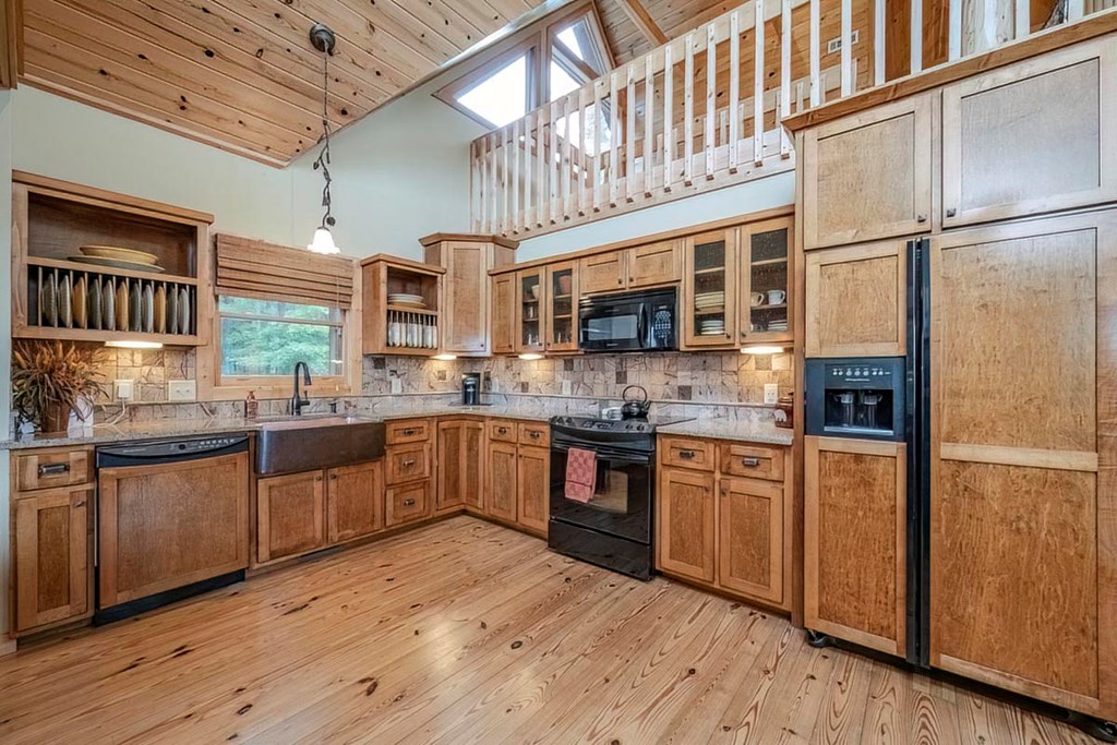 415869 Morganton Residential