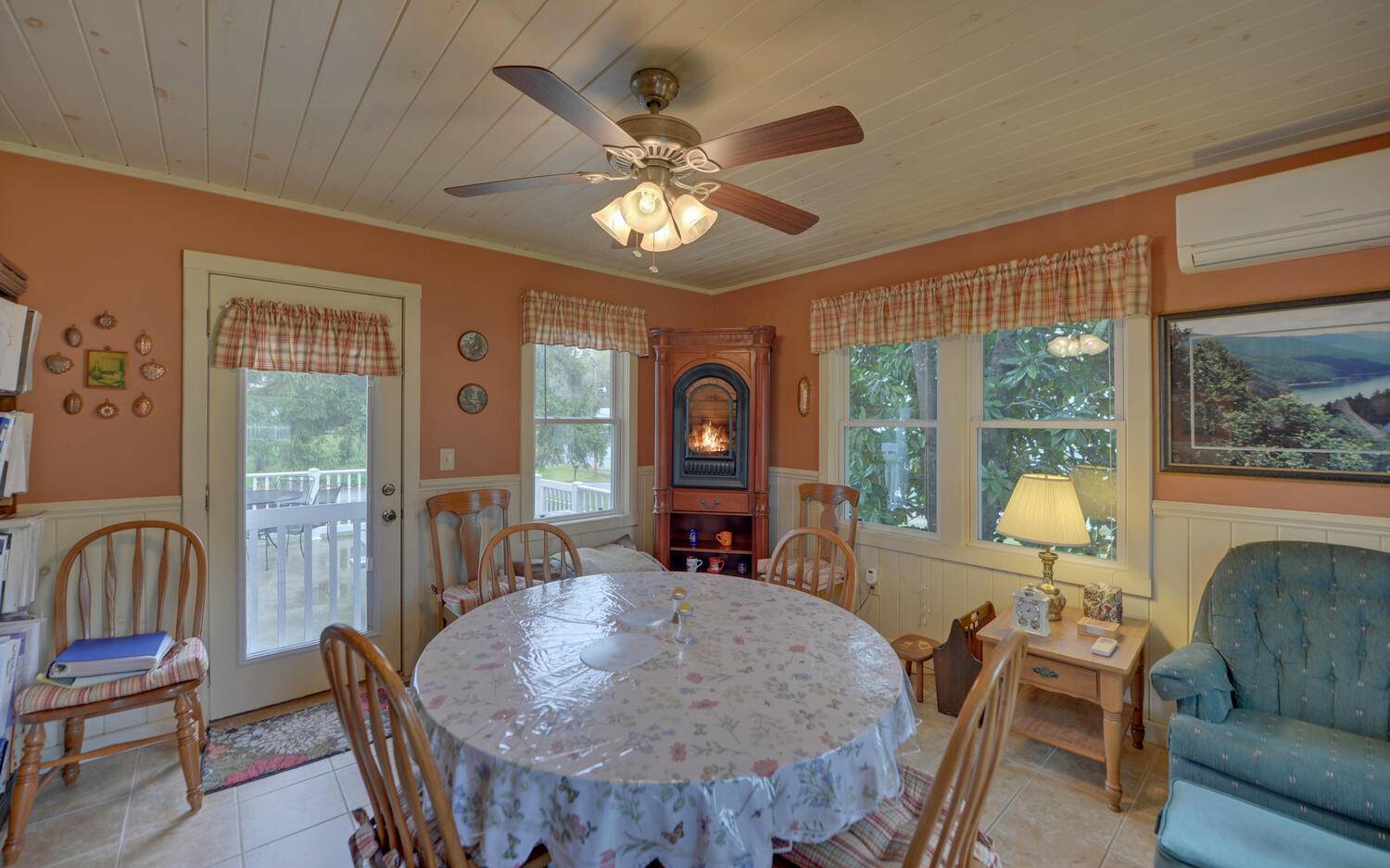 415883 Murphy Residential