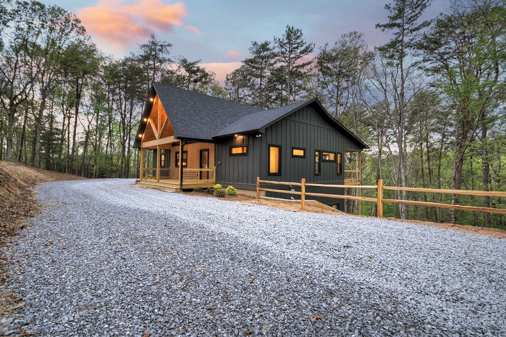 415889 Mineral Bluff Residential