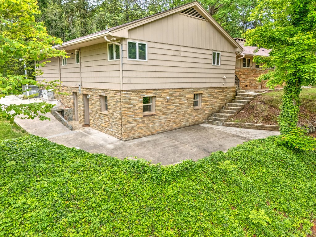 415902 Murphy Residential