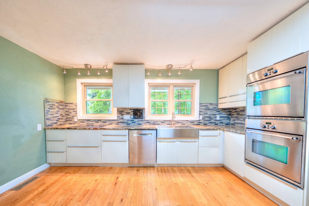 415902 Murphy Residential