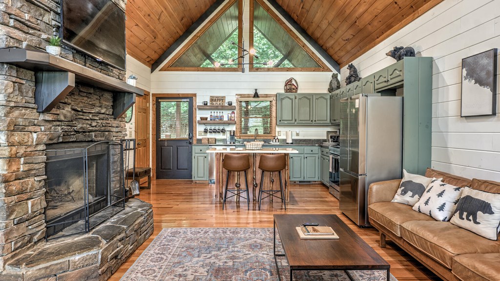 415913 Mineral Bluff Residential