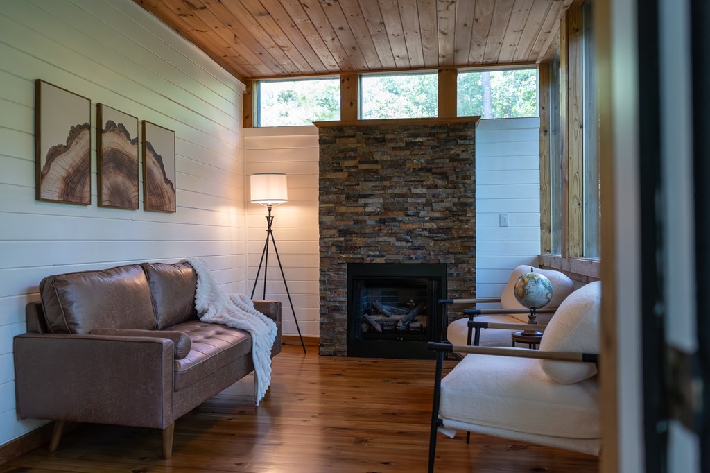 415929 Blue Ridge Residential