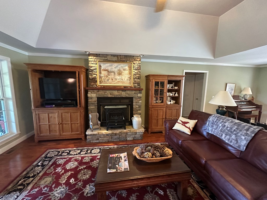 415936 Blue Ridge Residential