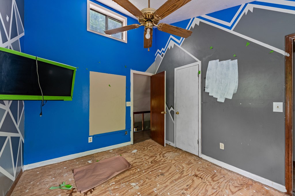 415942 Blue Ridge Residential