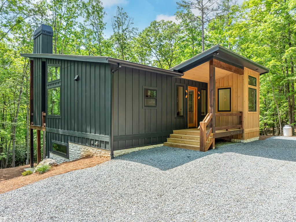 415951 Morganton Residential