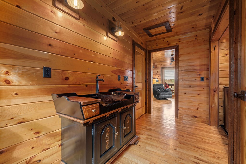 415958 Blue Ridge Residential