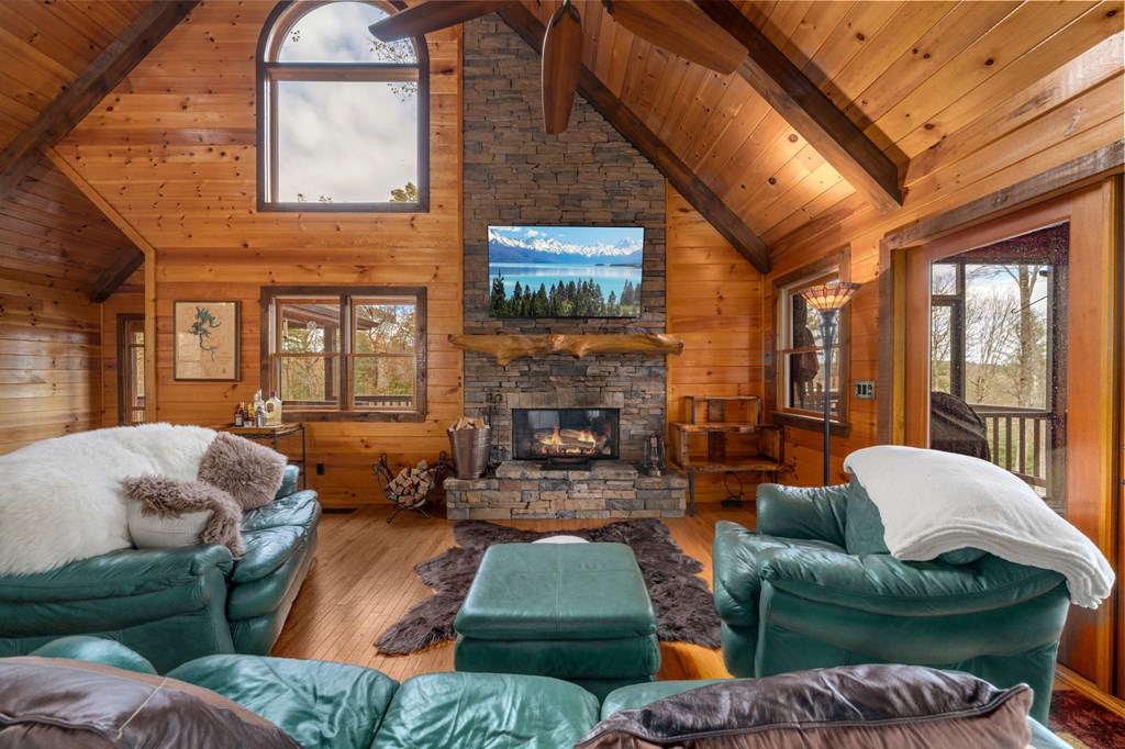 415958 Blue Ridge Residential