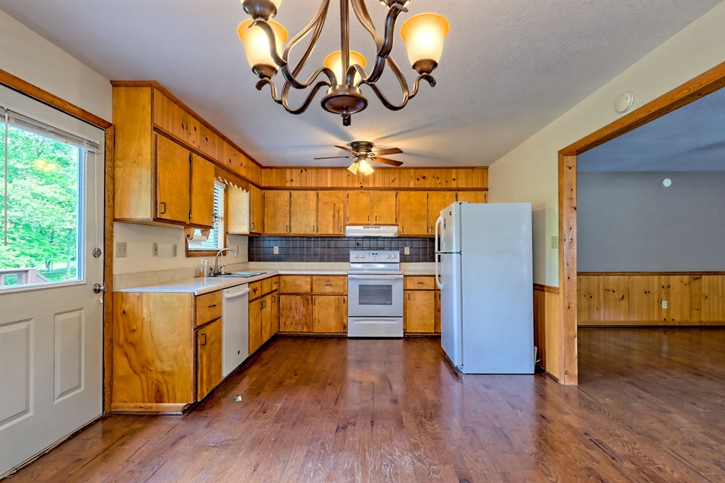 415960 Murphy Residential