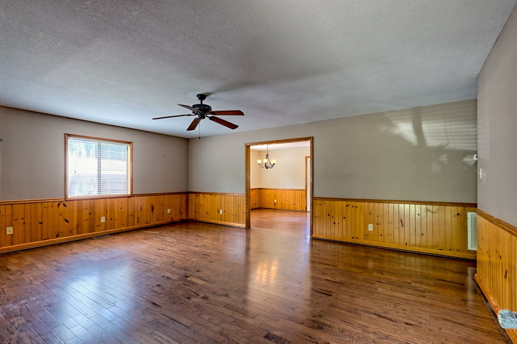 415960 Murphy Residential
