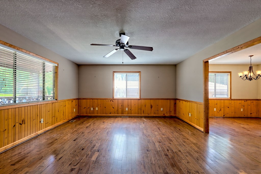 415960 Murphy Residential