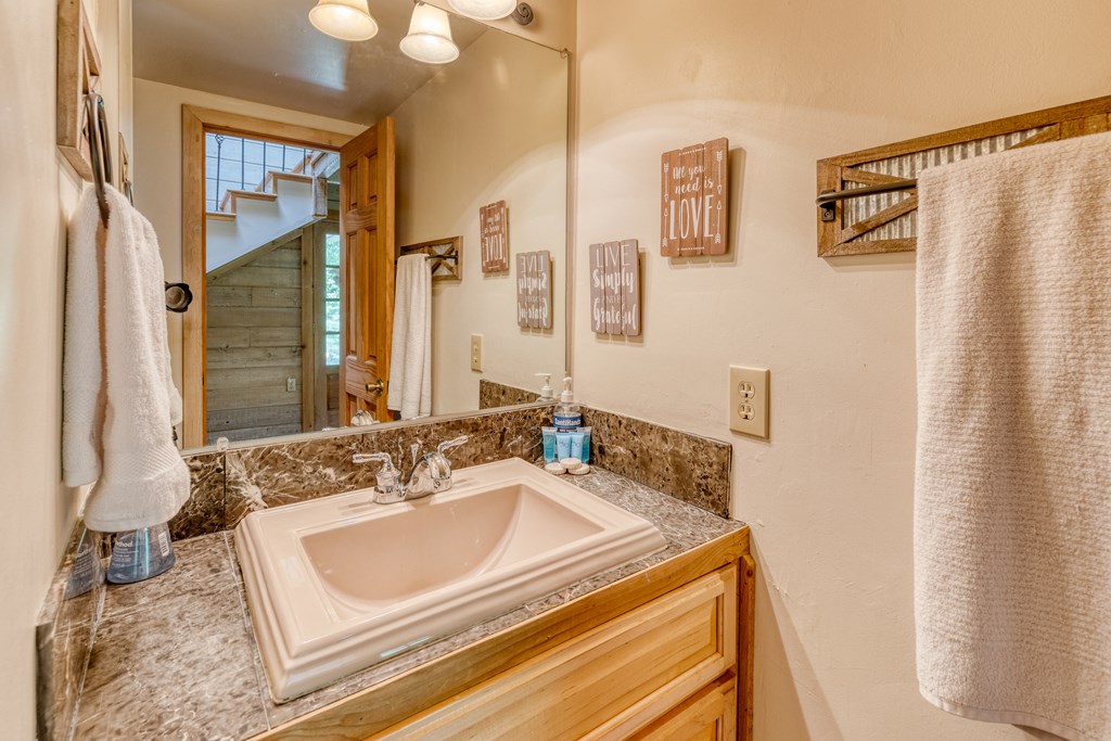 415961 Blue Ridge Residential