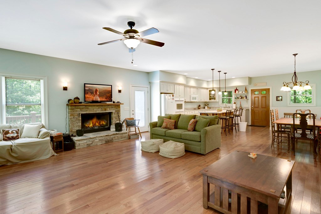 415966 Hiawassee Residential