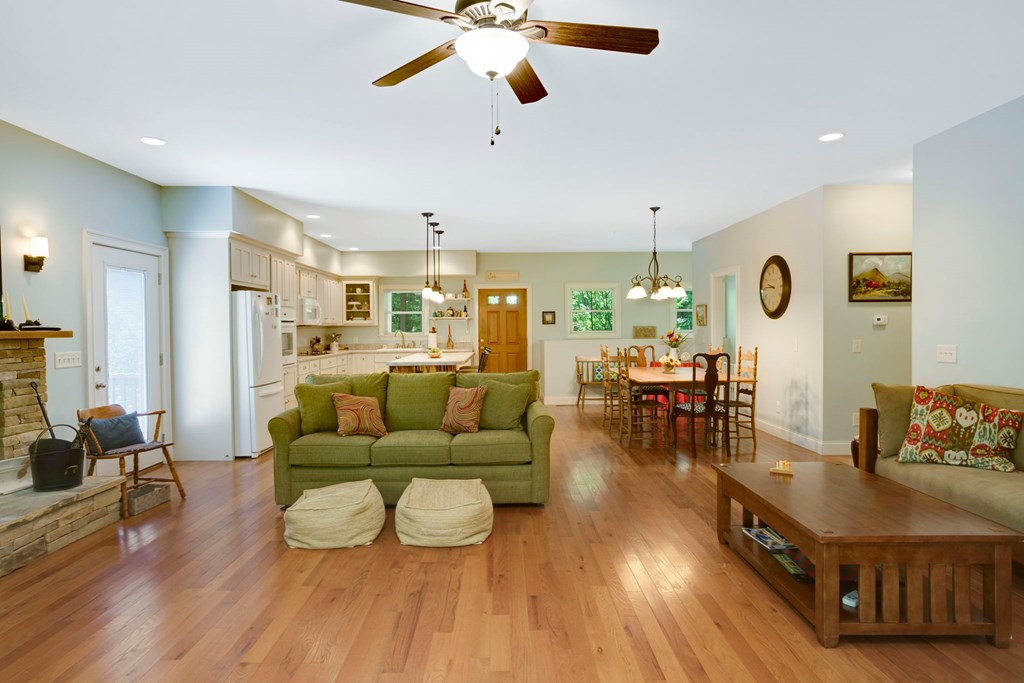415966 Hiawassee Residential