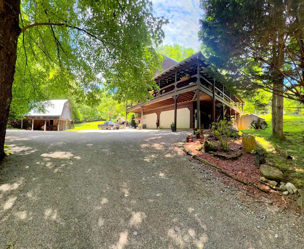 416001 Mineral Bluff 