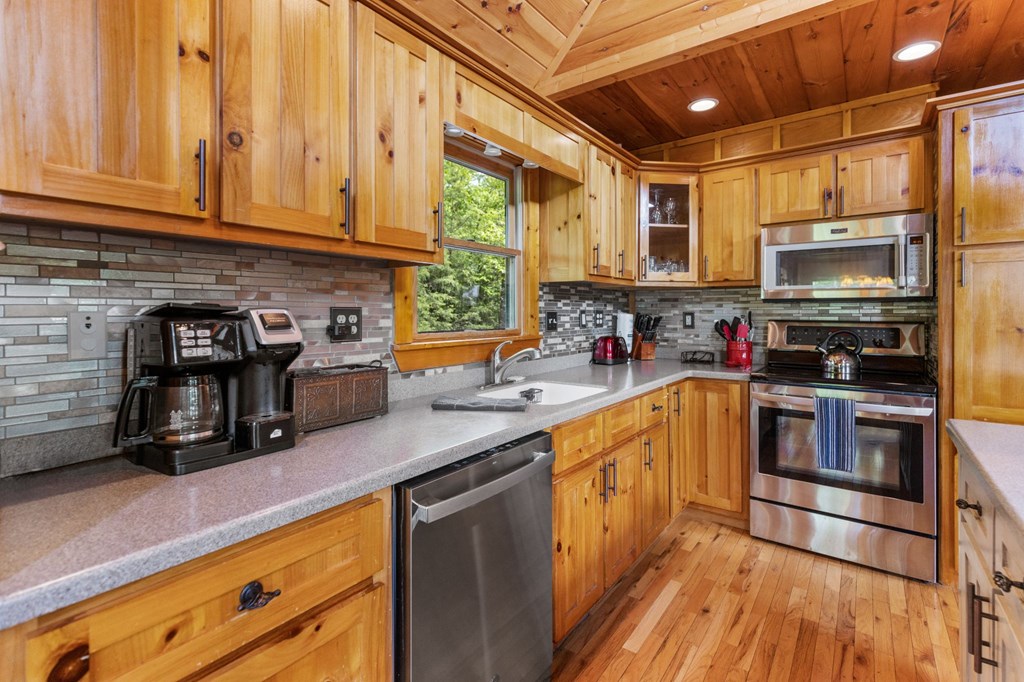 416011 Blue Ridge Residential