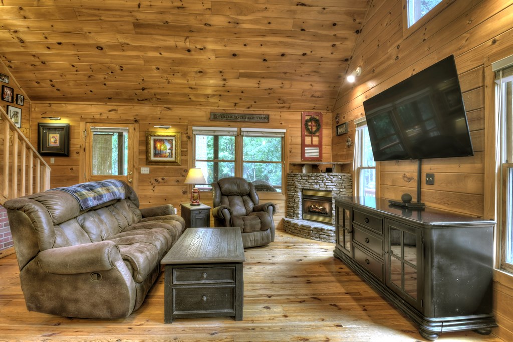 416015 Blue Ridge Residential