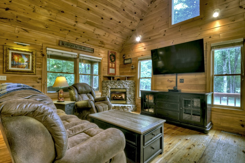 416015 Blue Ridge Residential