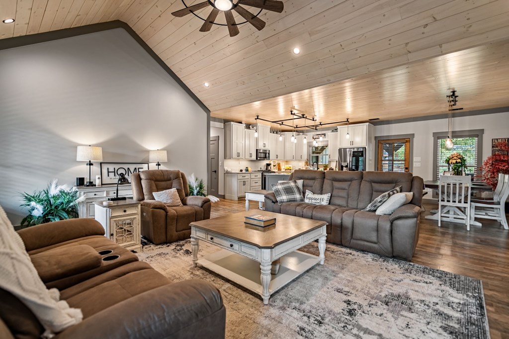 416033 Blue Ridge Residential