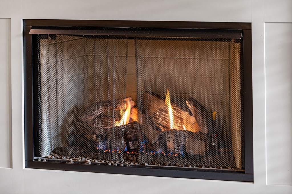 416033 Blue Ridge Residential