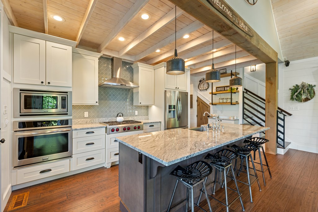 416038 Hayesville Residential