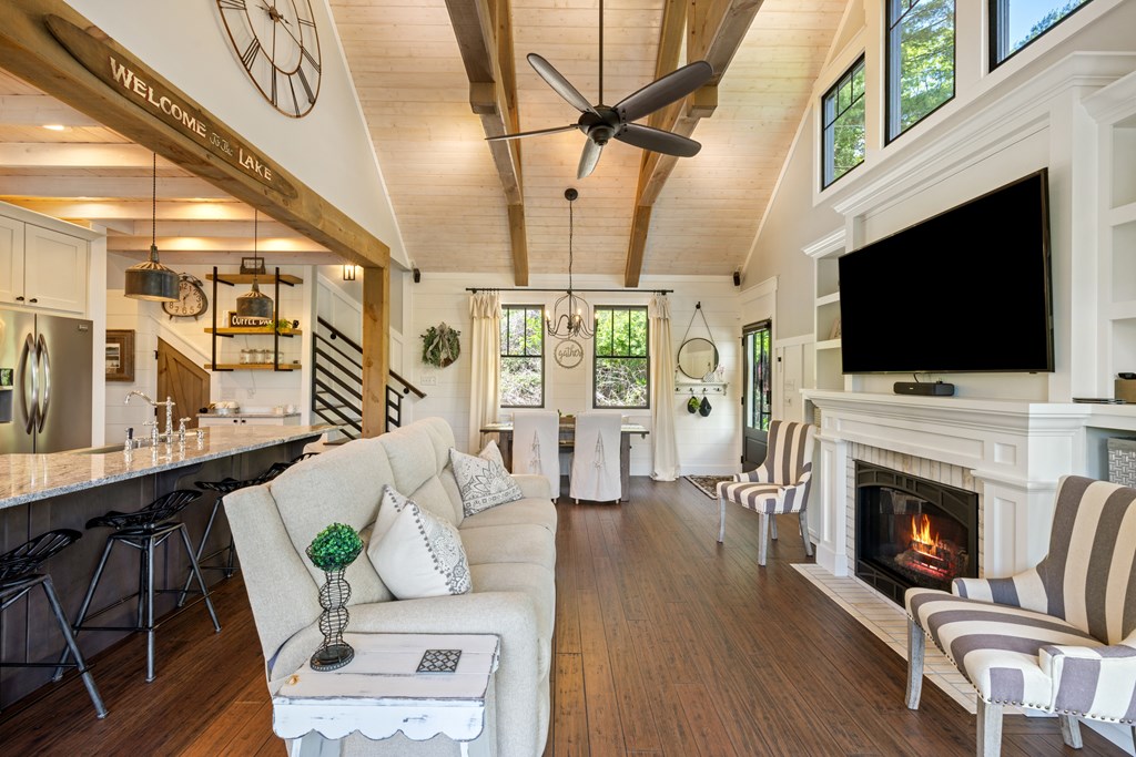 416038 Hayesville Residential