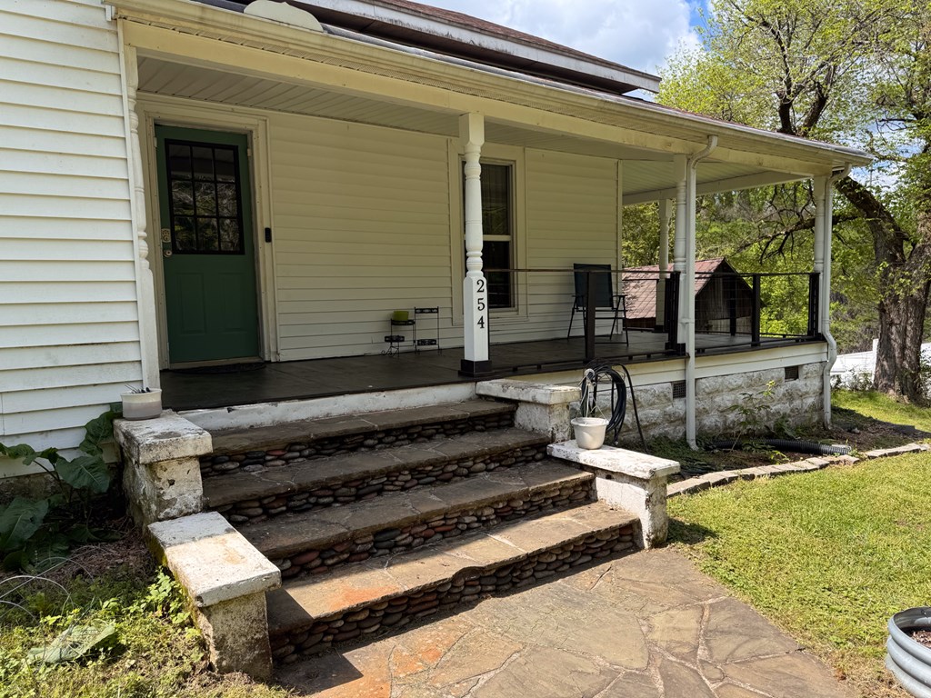 416048 Murphy Residential
