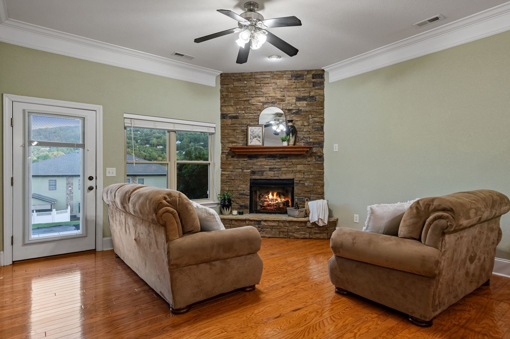 416068 Young Harris Residential