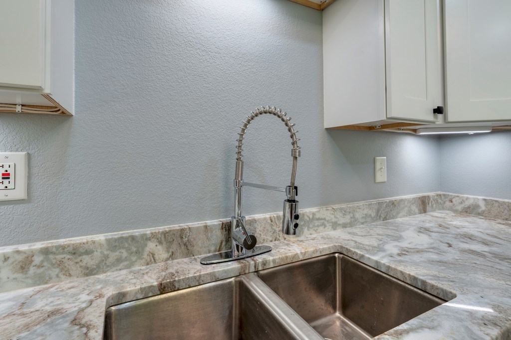 416069 Andrews Residential