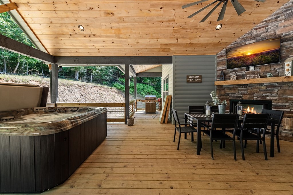 416104 Blue Ridge Residential