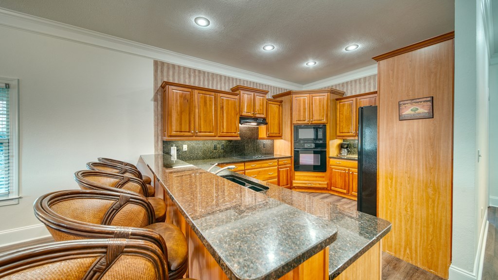 416119 Young Harris Condominium