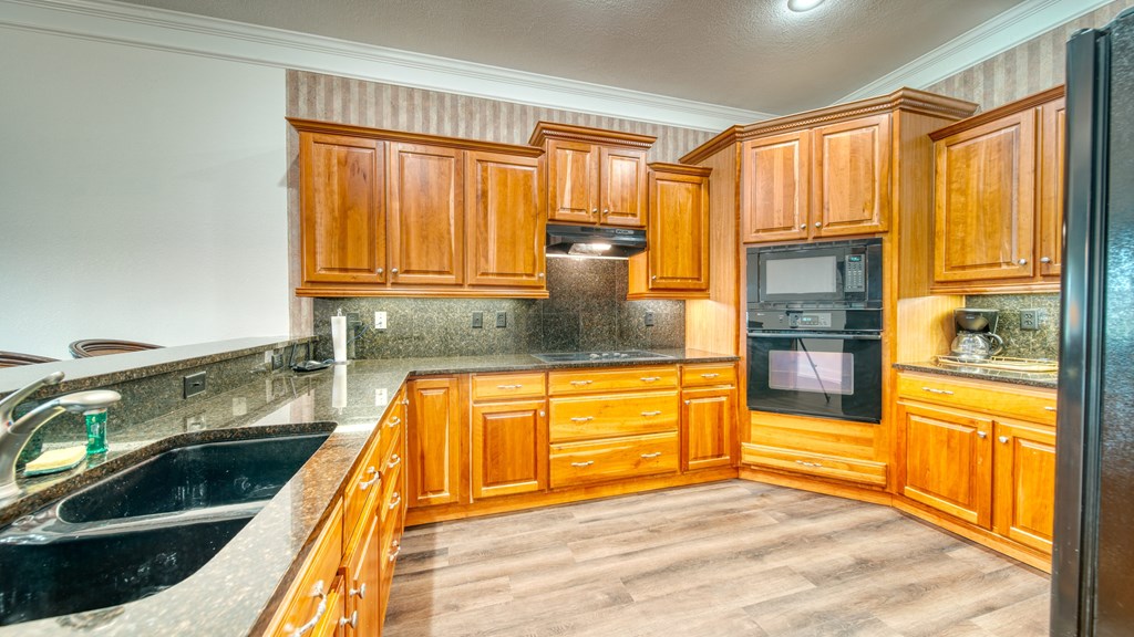 416119 Young Harris Condominium