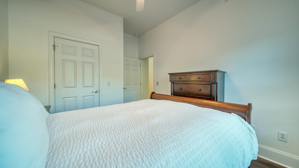 416119 Young Harris Condominium