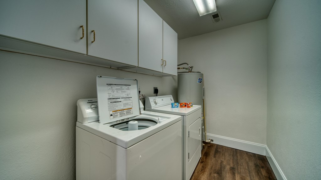 416119 Young Harris Condominium